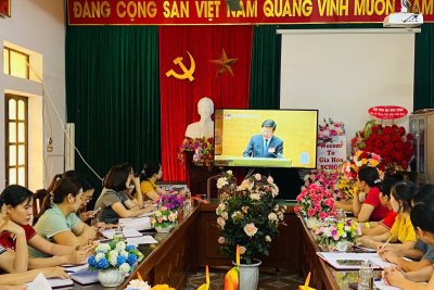 Sáng ngày 13/4/2026 chi bộ trường mầm non Gia Hoà nghiêm túc tổ chức triển khai học tập trực tuyến nghị quyết hội nghị lần thứ 2 BCHtrung ương đảng khoá XIV