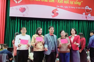 Sáng ngày 16/12/2025 trường MN Gia hoà tham gia ngày hội hiến máu